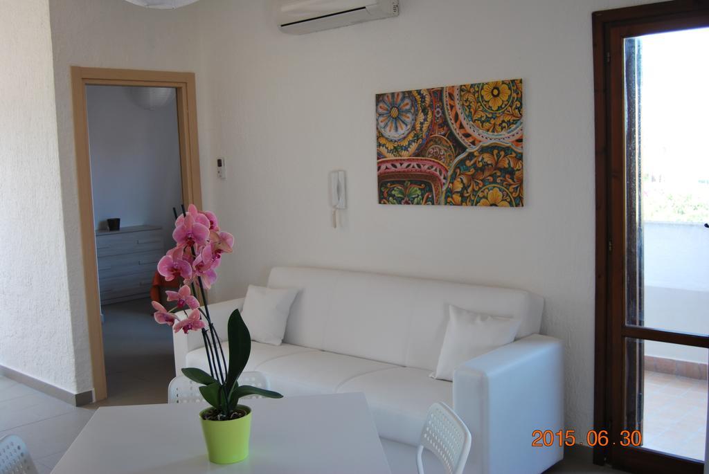 Apartamento Baia Degli Dei Giardini-Naxos Habitación foto