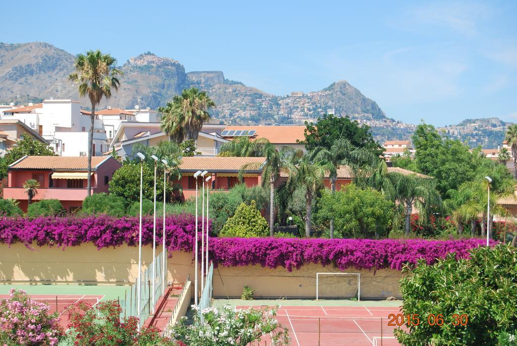 Apartamento Baia Degli Dei Giardini-Naxos Habitación foto