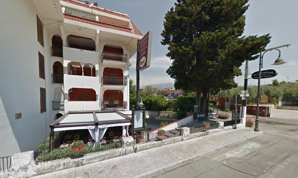 Apartamento Baia Degli Dei Giardini-Naxos Exterior foto