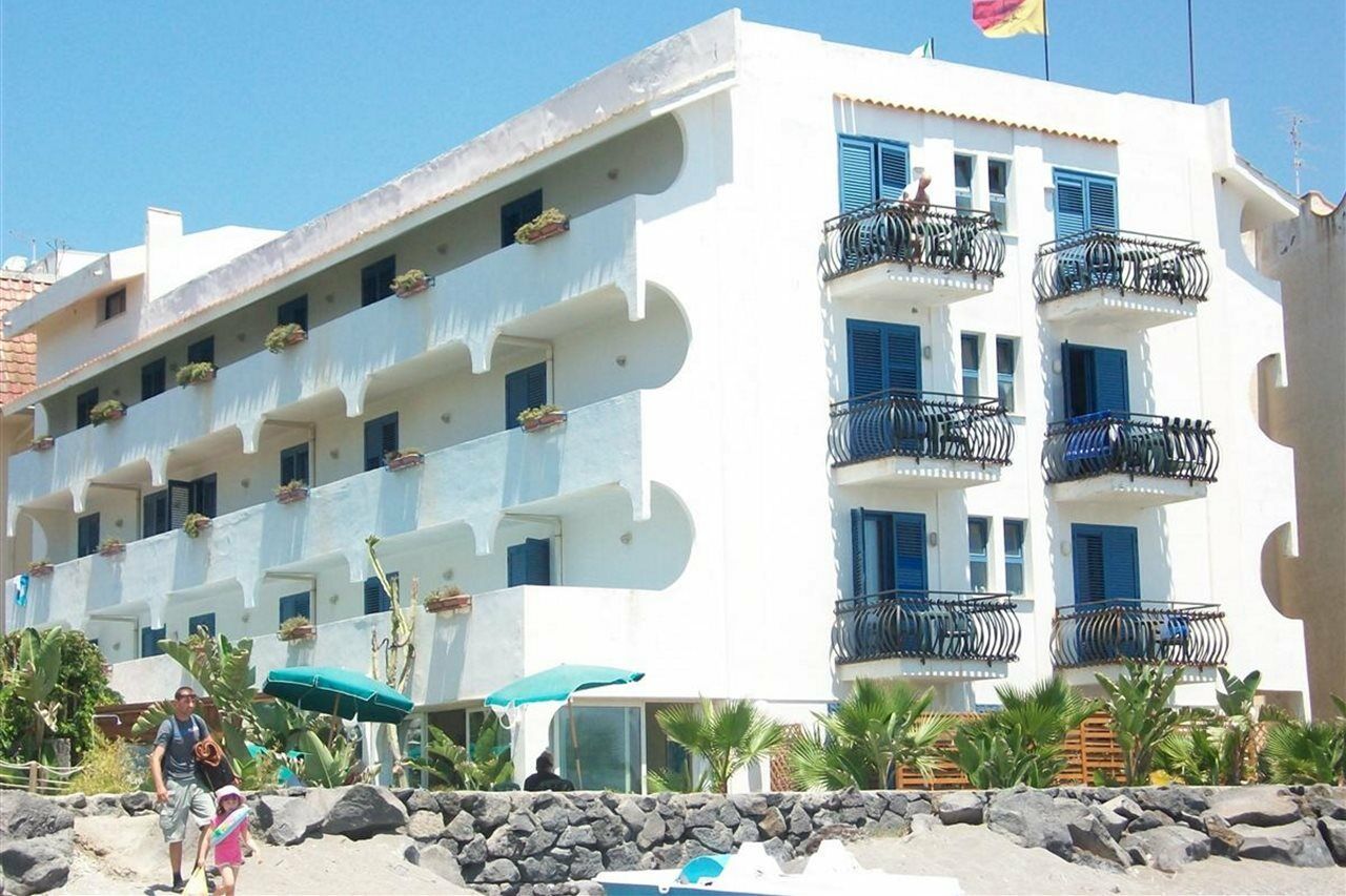 Apartamento Baia Degli Dei Giardini-Naxos Exterior foto